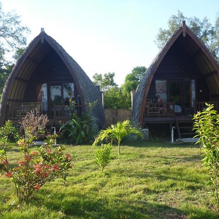 فندق Pemenangفي  Rose Bungalow المظهر الخارجي الصورة